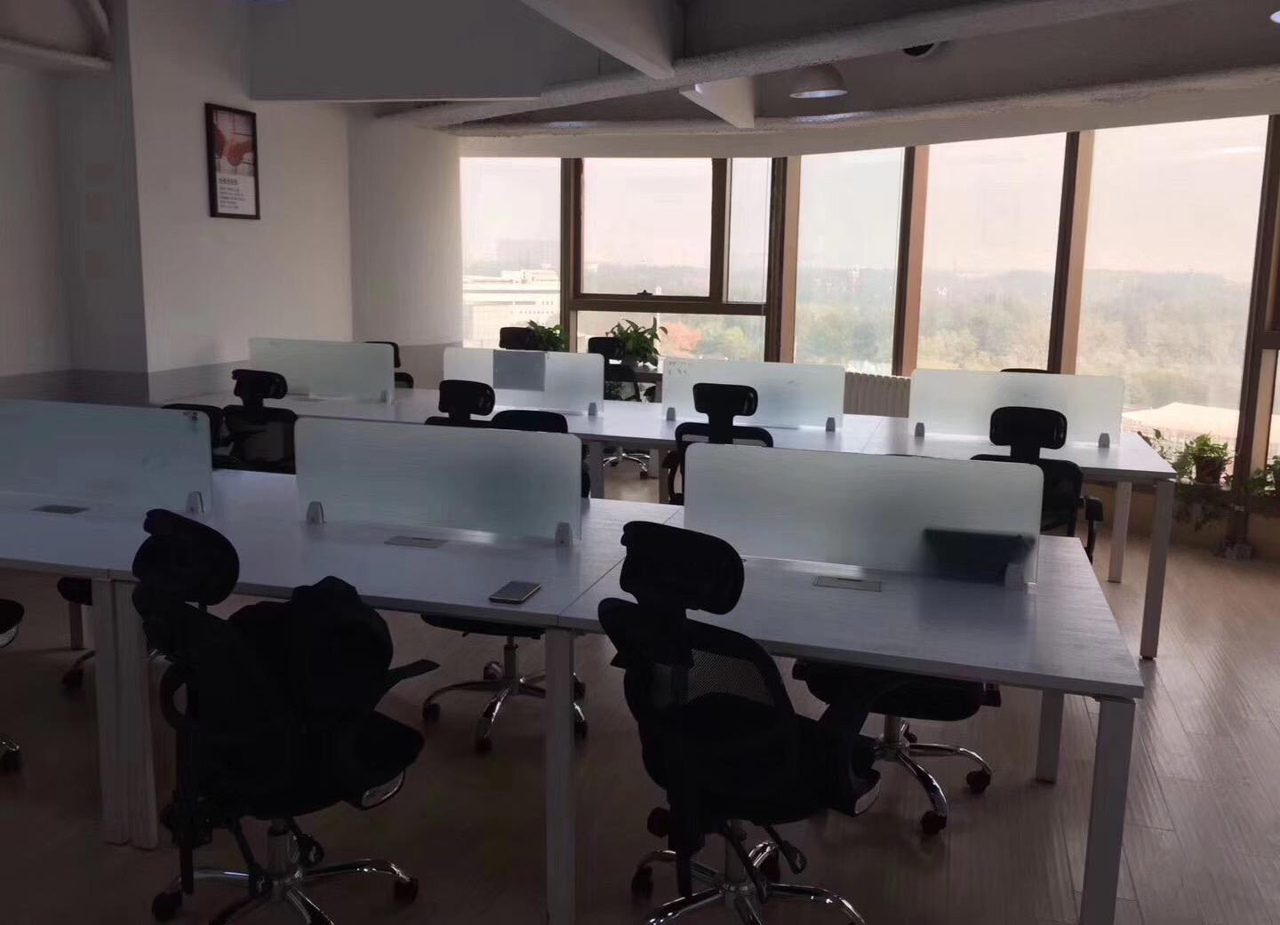 红都商务中心大图1